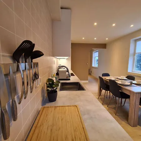 Beautiful 3-bedroom Near Center, 110m2, Great Location Apartment
